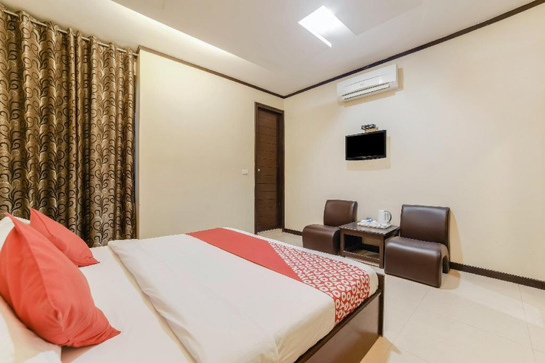 Bedroom 2, THE WIND CROSS HOTEL, Panchkula