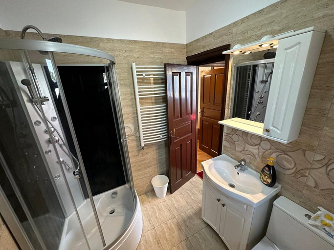 Bathroom 4, Casa Bella, Municipiul Bucuresti