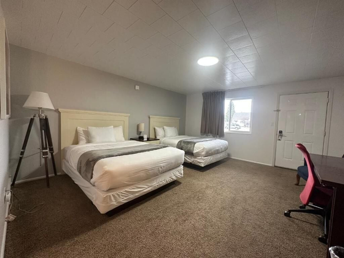 Bedroom 2, The Fossil Butte Motel, Lincoln