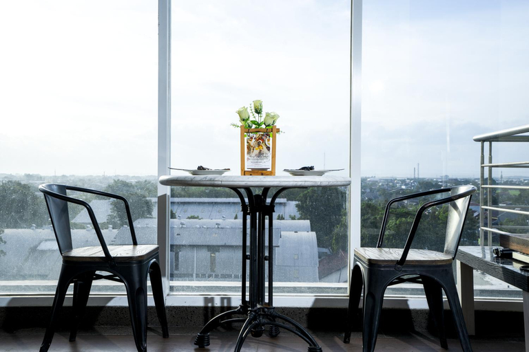 Food & Drinks 5, M Living at Menara One, Sukoharjo