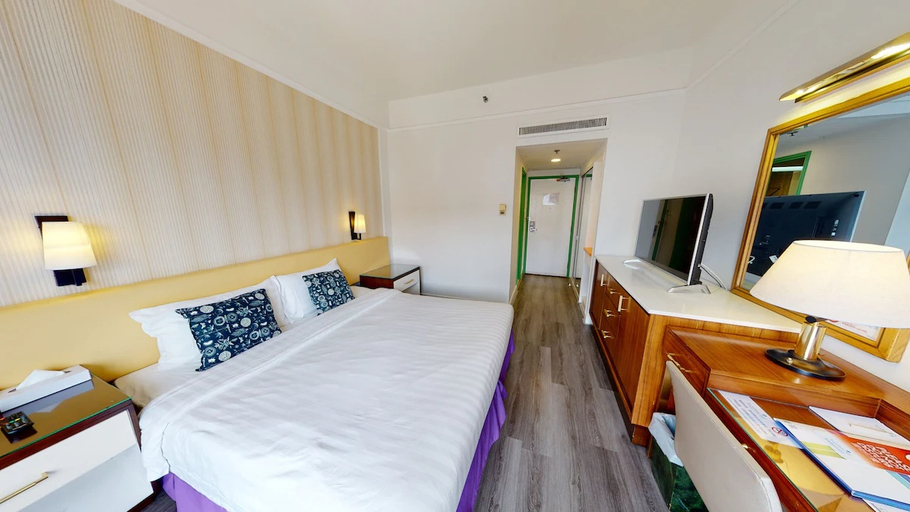 Bedroom 3, Silvermine Beach Resort, New Territories