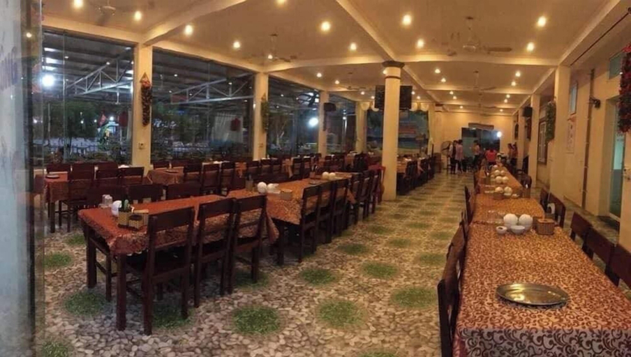 Food & Drinks, Yen Nhi Hotel Minh Chau - BAYLUXURY, Vân Đồn