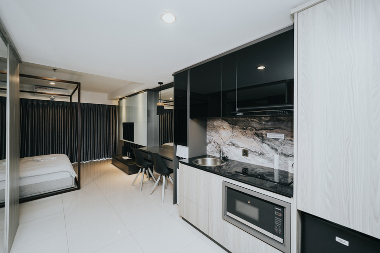 Dining Room 16