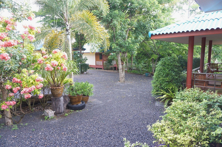 Others 2, Lam-Tong Resort, Don Sak