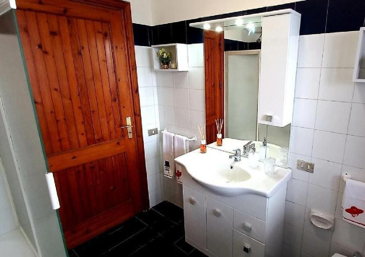 Bathroom 3, Villa Lea - Apartments Torre dell'Orso, Lecce