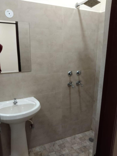 Bathroom, Hotel Bindra Paradise, Amritsar