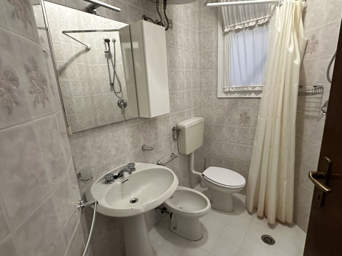 Room 4, Villaggio Tivoli 6-c13, Venezia