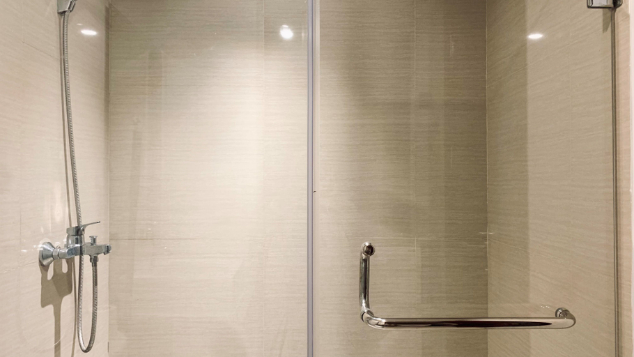 Bathroom 10