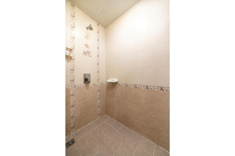 Bathroom 4