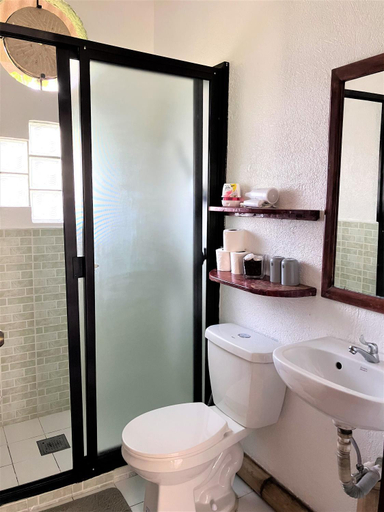 Bathroom 3, Villa Formosa Bungalow, Panglao