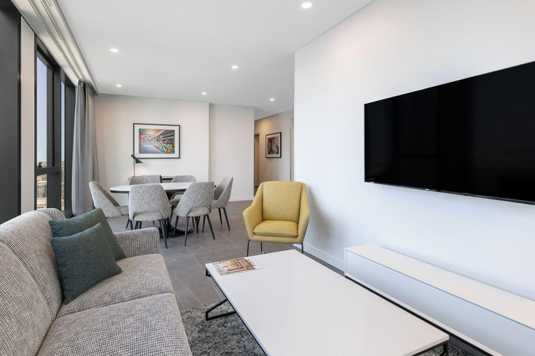 Bedroom 3, Meriton Suites Melbourne, Melbourne
