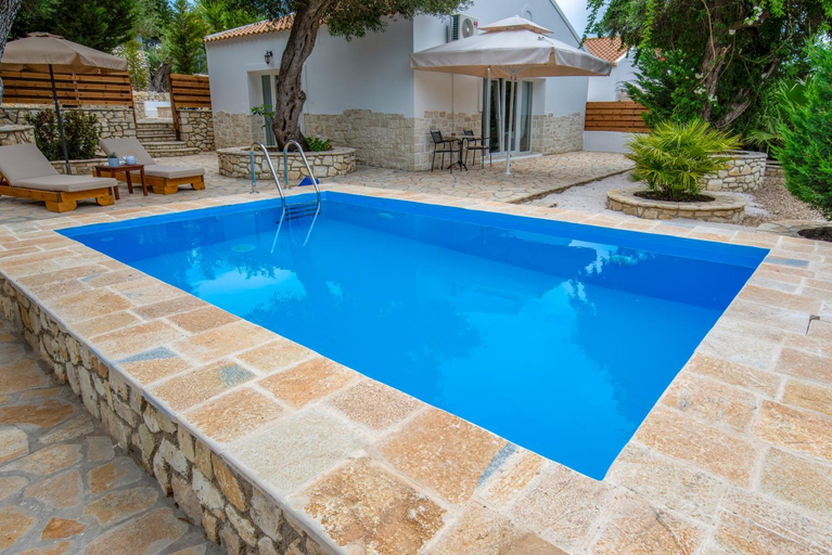 5, Kalokairia Residence, Ionian Islands