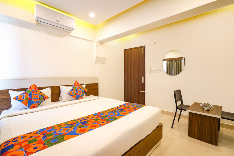 Bedroom 3, FabHotel Royal N Comforts, Bangalore