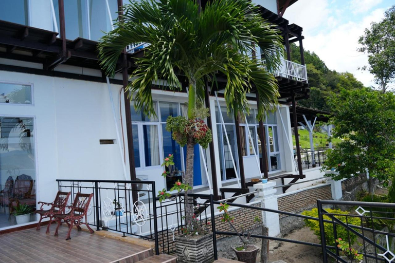 Exterior 15