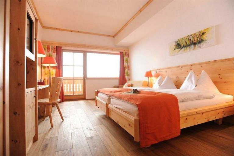 Bedroom 3, Natur- und Wellnesshotel Hoflehner, Liezen