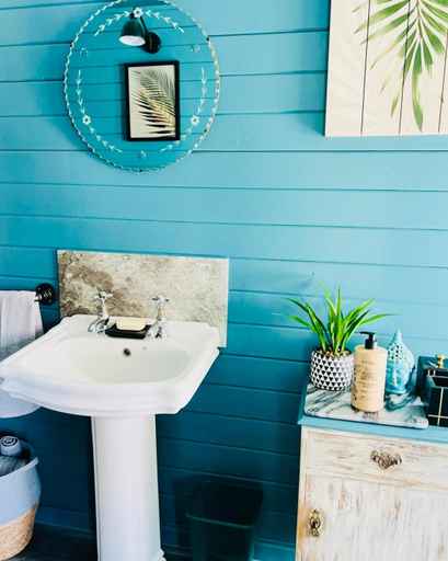 Bathroom 3, Lavender Lodge, Dorset