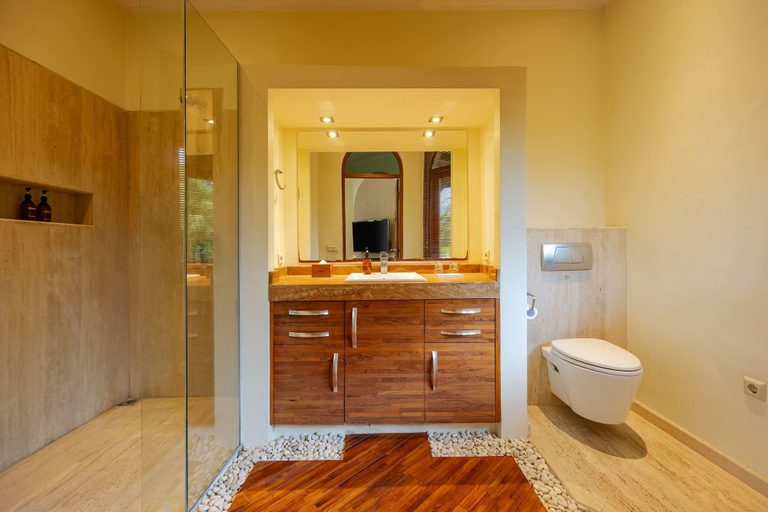 Bathroom 4, Cove Urbanest Inn, Badung