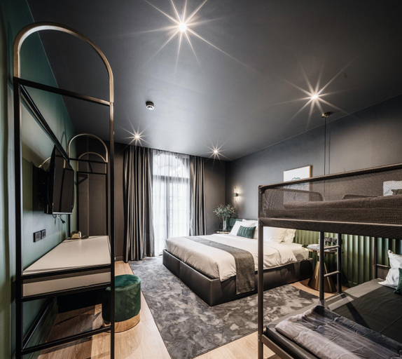 Bedroom 25