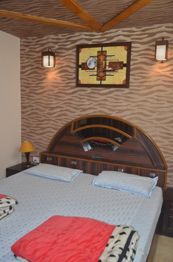 Bedroom 2, Shree Rudra Home Stay - 1BHK & 2BHK Home Stay Apartment, Nainital