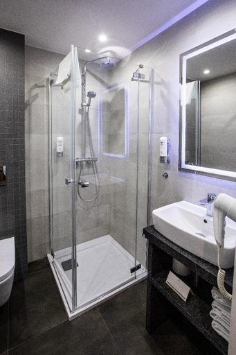 Bathroom 4, Hotel Sport, Bełchatów