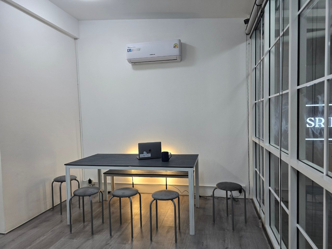 Public Area 2, SRINN Hotel Pattaya Klang, Pattaya