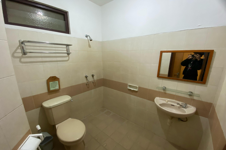 Bathroom 15