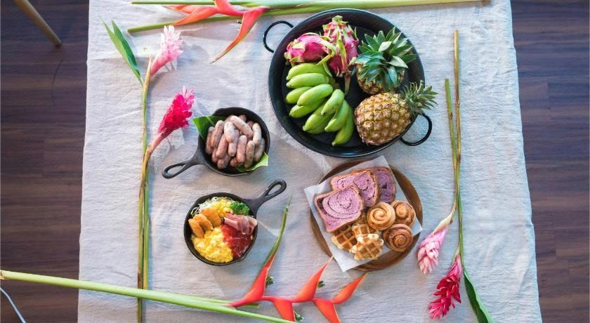 Food & Drinks