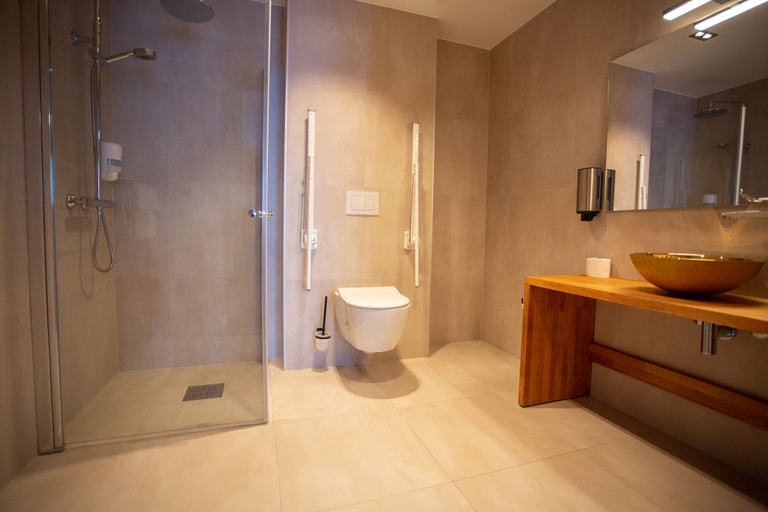 Bathroom 3, Stad Hotell, Selje