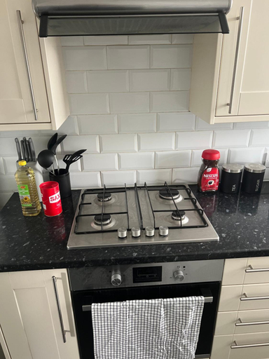 4, Lovely Entire Flat with Private Balcony in Euston-Central London, London