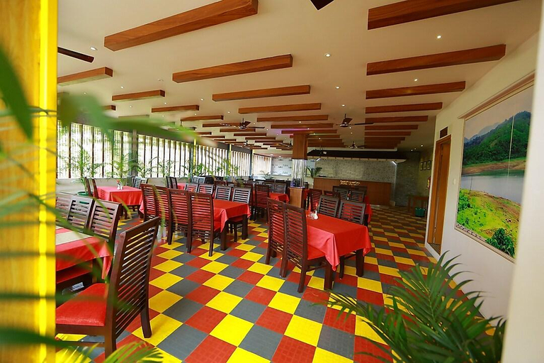 Food & Drinks 4, Hotel Park Regency, Ernakulam
