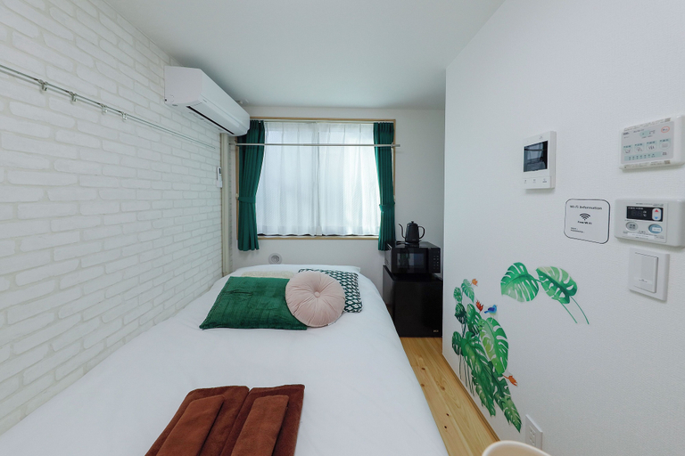 Bedroom 2, Zenith Shinjuku Hinoki by Tranova