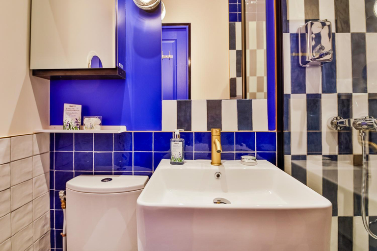 Bathroom 3, WS Opera - Edimbourg, Paris