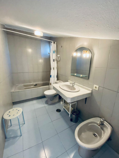 Bathroom 3, Apartamentos Turísticos Las Rosas de Capistrano, Málaga