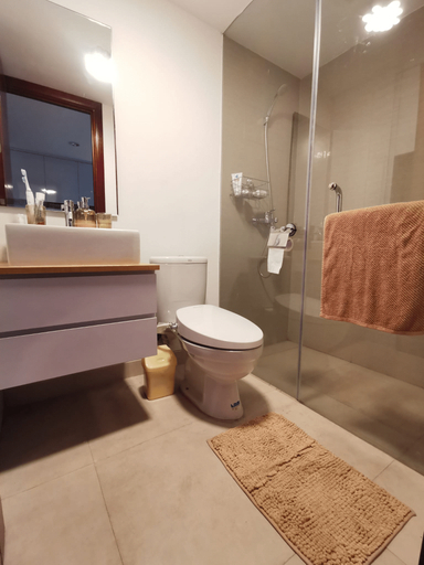 Bathroom 12