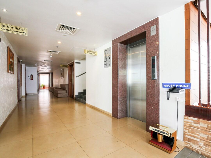 Others 5, Hotel Park Regency, Ernakulam
