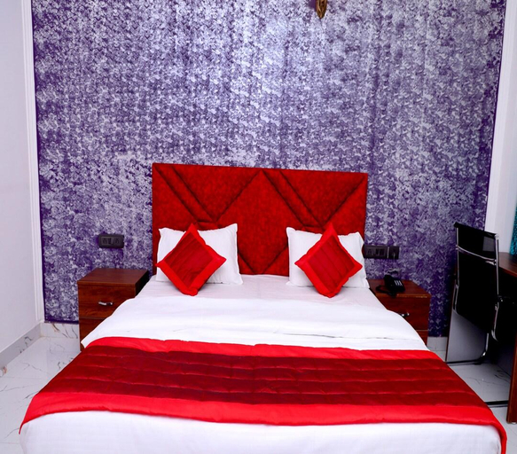 Others 3, The Horizon Inn, Gautam Buddha Nagar