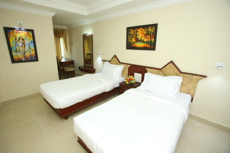 Others 3, Hotel Prasanth, Thiruvananthapuram