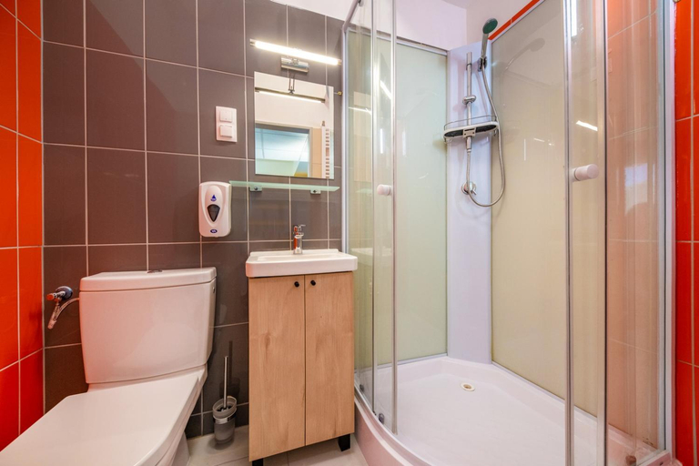 Bathroom 3, Zsory Liget Panzio, Mezőkövesdi