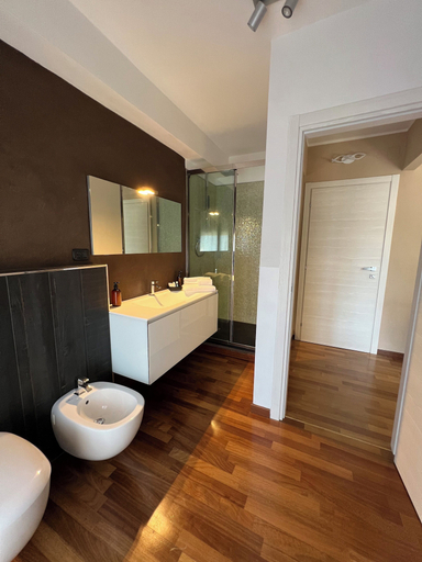 Bathroom 4, La Rosa del Golfo dei Poeti, La Spezia