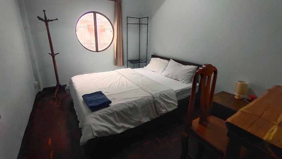 Bedroom 12