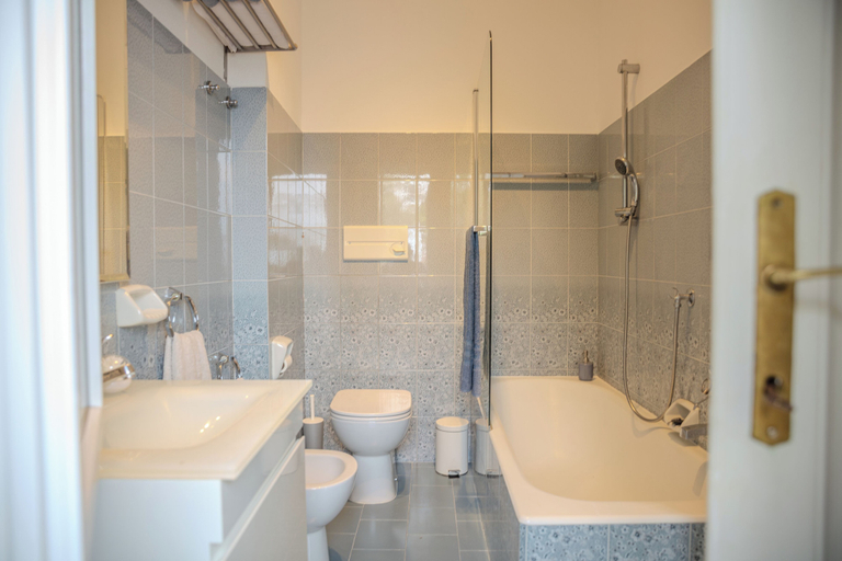 Bathroom 3, Appartamento La Lanterna, Como