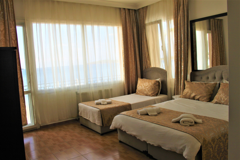 Bedroom 3, Foca Kumsal Hotel, Foça