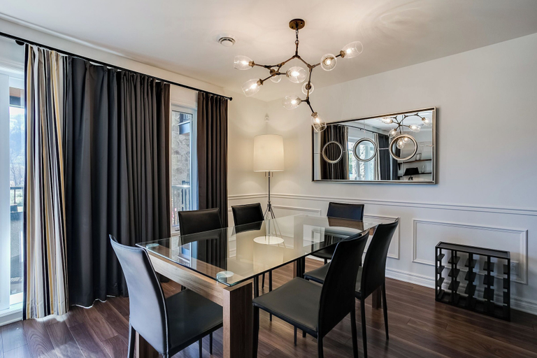 Others 4, Slopeside Condo, Les Pays-d'en-Haut