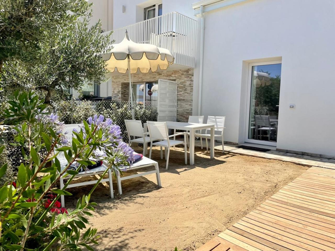 View 4, VILLA LE AGAVI Luxory Beach Surfhouse, Rimini