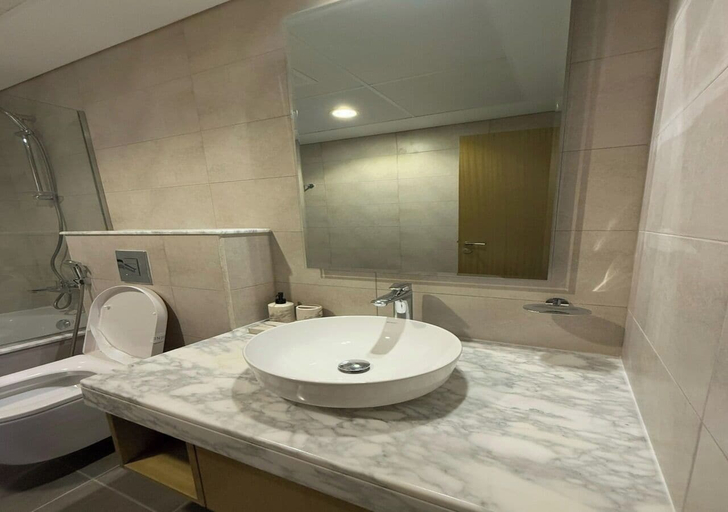 Bathroom 4, Aykon City Stylish 2 BHK Beach Bay View, Dubai