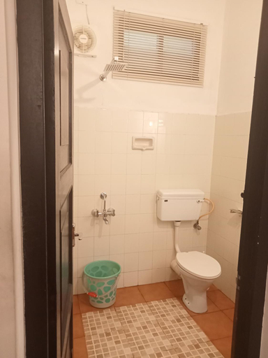 Bathroom 3, Padamadan homestay, Ernakulam