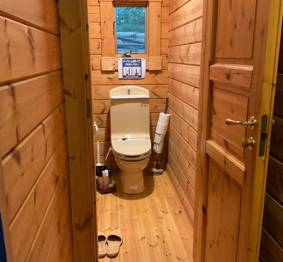 4, Siodomi Marinki shared wood lodge, pets allowed for a fee, Hashikami