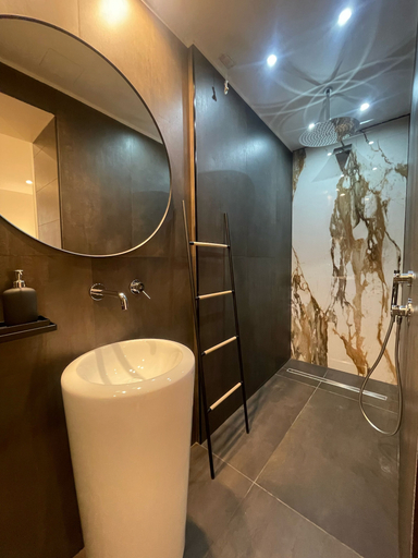 Bathroom 3, Namuri Luxury Rooms, Messina