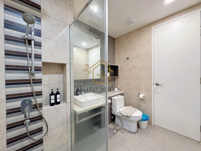 Bathroom 14