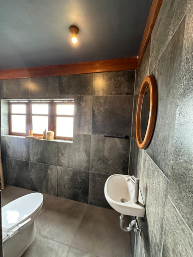 Bathroom 11